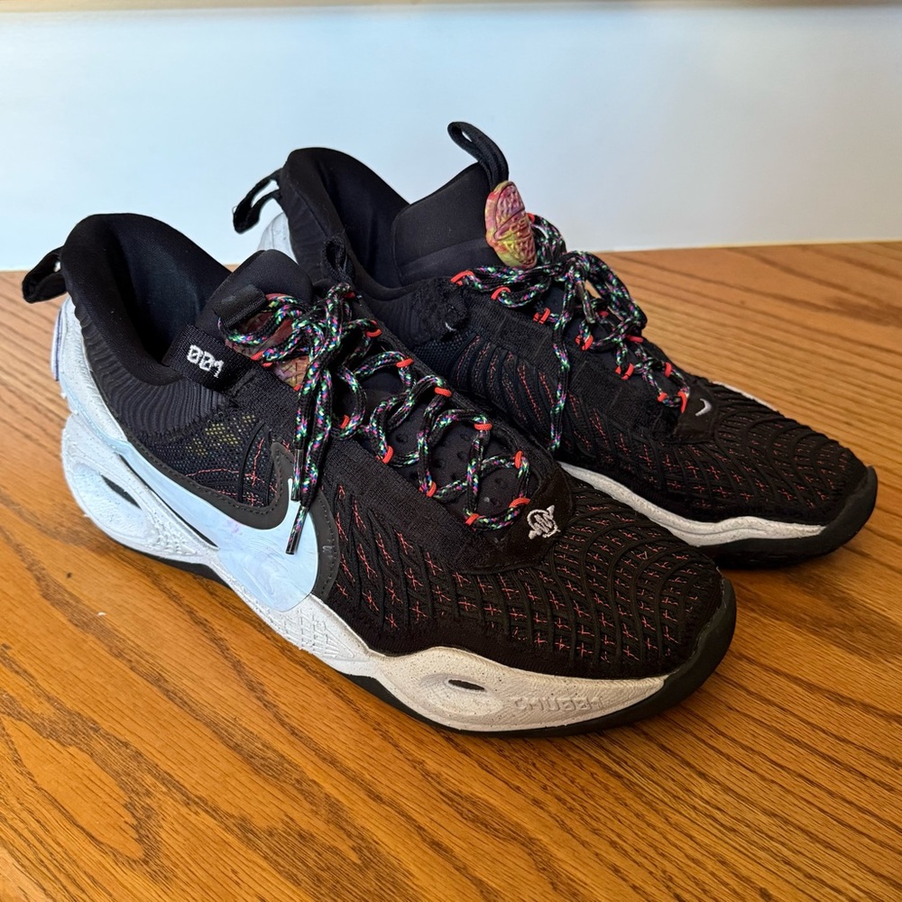 Nike Black and White Athletic Shoes